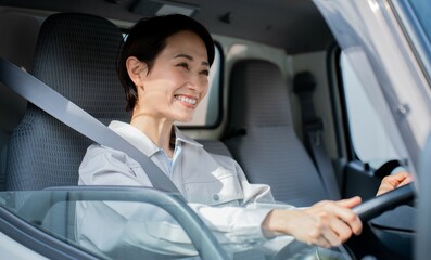 トラックドライバーの求人をお探しの方は有限会社山眞産業まで